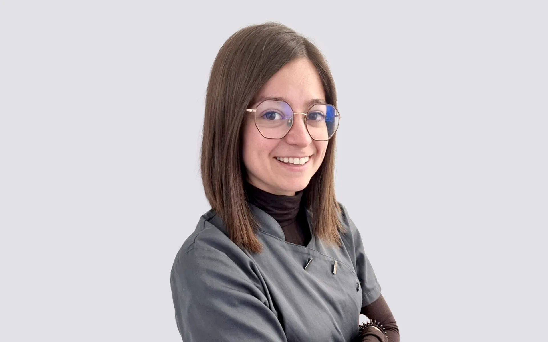 Mélanie, assistante dentaire à la Clinique de chirurgie dentaire Les 8